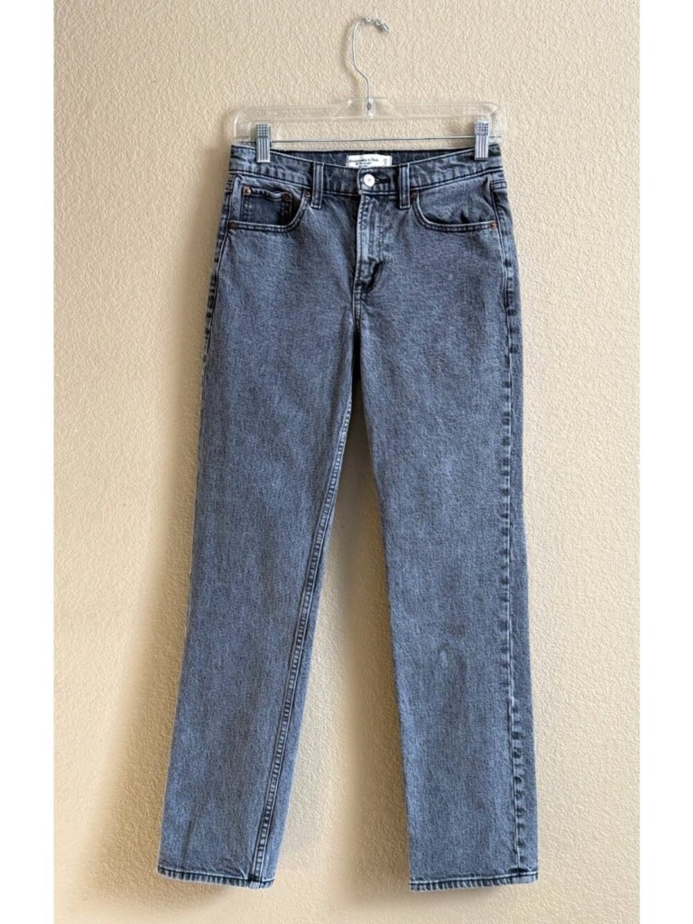 Abercrombie & Fitch Women's The 90's Straight Leg Mid Rise Jeans Gray